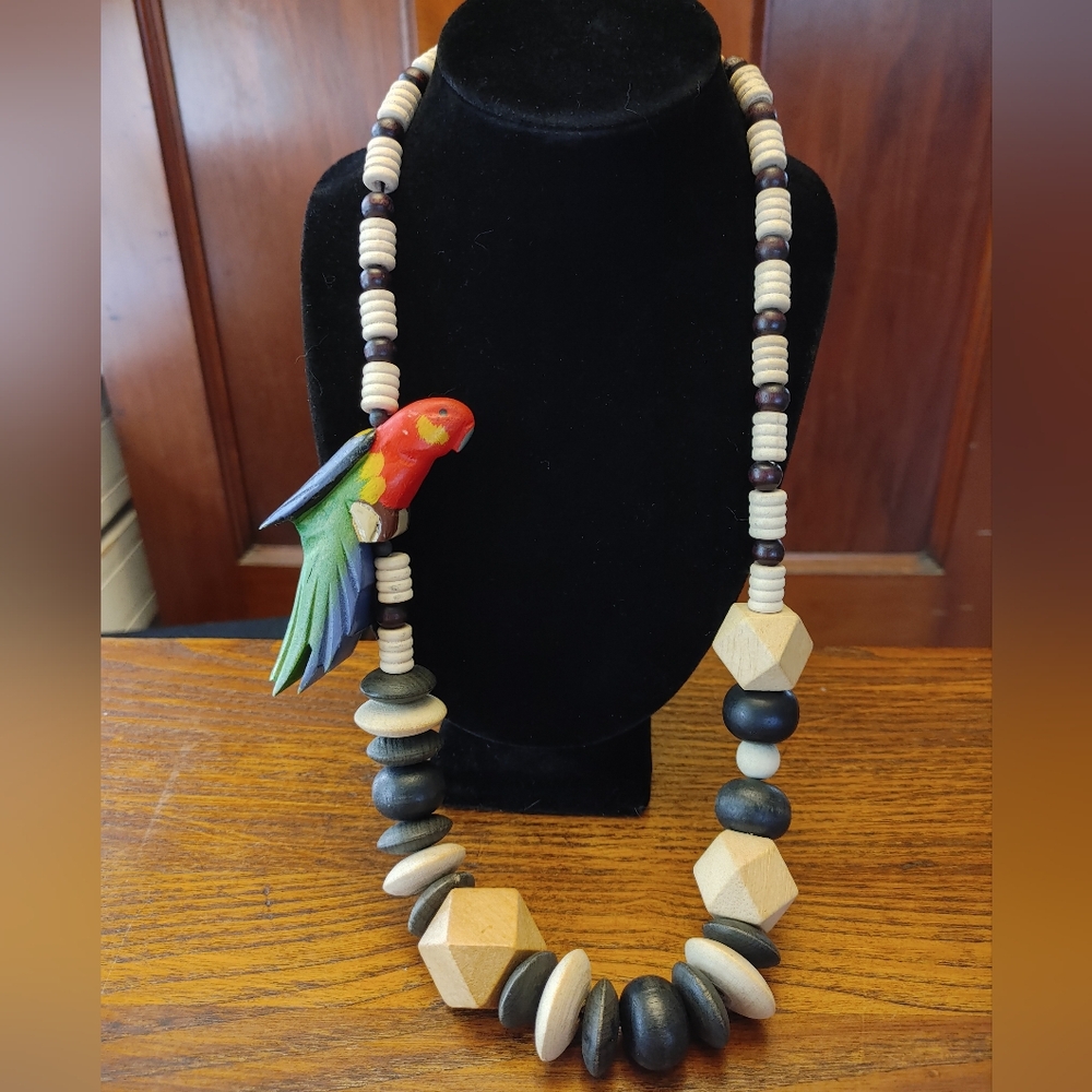 Colorful HANDCARVED Parrot Bird Tropical Wooden Necklace (201)